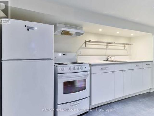 281 Symington Avenue, Toronto, ON, M6P 3W7 house for lease | Listing ID W12968 | Royal LePage