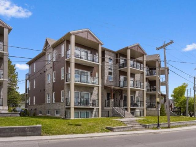 281 Rue Principale, Saint Donat, QC, J0T 2C0 Luxury Condo for sale | Listing ID 24371 | Royal LePage Carriage Trade Luxury Properties