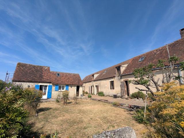 28240 Longère à rénover d'environ 250m2 avec maison indépendante de 50m2