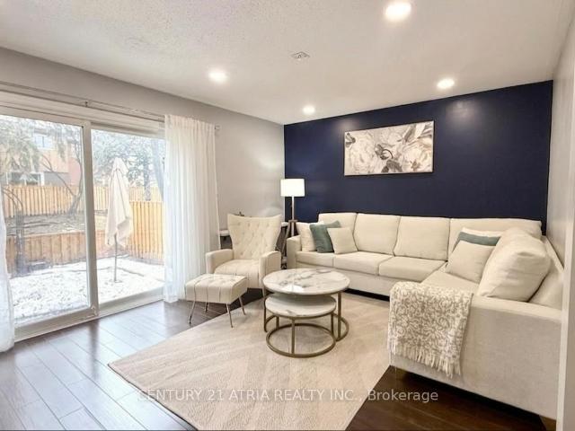 2825 Gananoque Dr | 2825 Gananoque Townhouses | 7 Townhouses for Sale | Condos. Ca