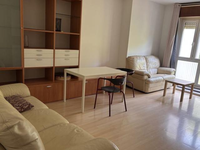 2826 Tricamere per studenti in via Divisione Julia