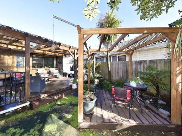2/82 Lincoln Road, Hillmorton, Christchurch City
