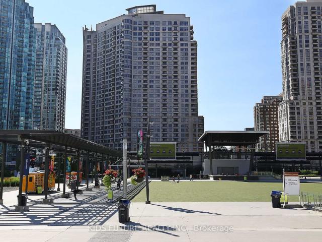 2834 3 Duke Of York Boulevard, Mississauga | For Rent @ $3,200 | Condos. Ca