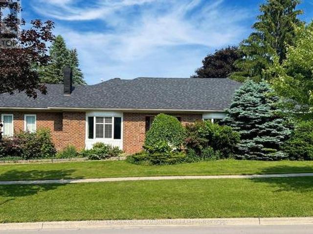 284 Murray Drive, Aurora, ON, L4G 6B1 house for sale | Listing ID N12224 | Royal LePage