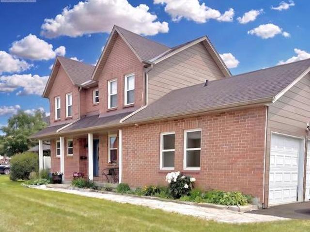 284 Victoria Avenue N, Kawartha Lakes Lindsay, ON, K9V 6A8 house for sale | Listing ID X13514 | Royal LePage