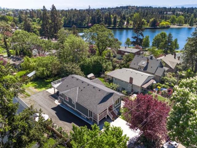 2855 Inez Dr, Saanich, BC, V9A 2J2 house for sale | Listing ID 1036 | Royal LePage