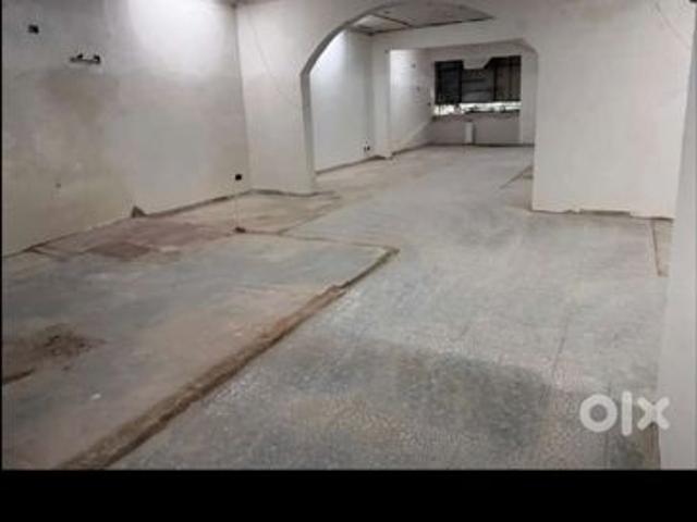 2850 Sqft Commercial Hall Office Showroom Main Divider Road Patrakar Chauraha Commercial Showroom 2850 Sq. Ft. in Gomti Nagar Lucknow Listing ID: #9781