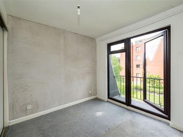 285,000 | Apartment 12, River Gardens, Glasnevin, Dublin 9 Lydon Farrell Property 4931 MyHome. Ie Residential