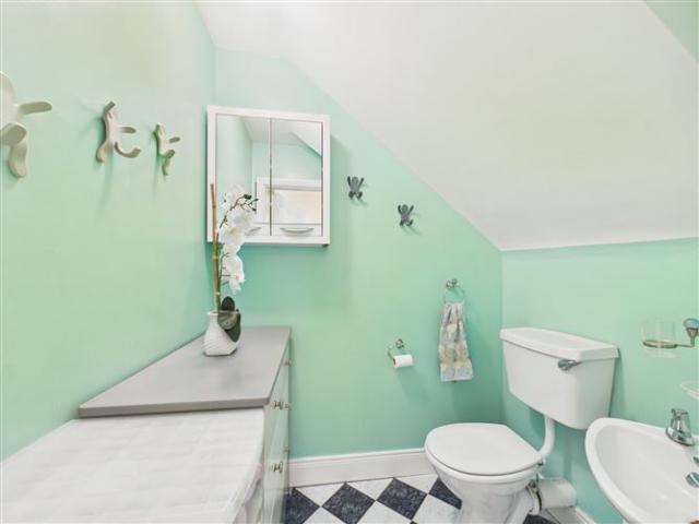285,000 | 14 Holly Grove, Broomfield Village, Midleton, Cork Colbert & Co 5011 MyHome. Ie Residential