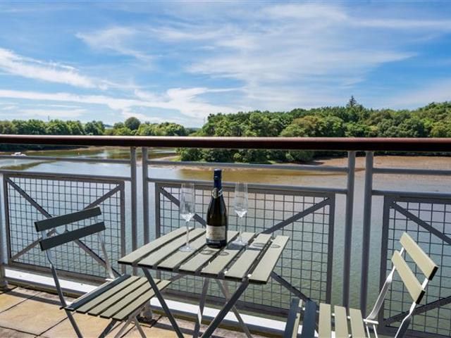 285,000 | 18 Charleston Wharf, Bailick Road, Midleton, Co. Cork Sherry FitzGerald O'Donovan Midleton 5011 MyHome. Ie Residential