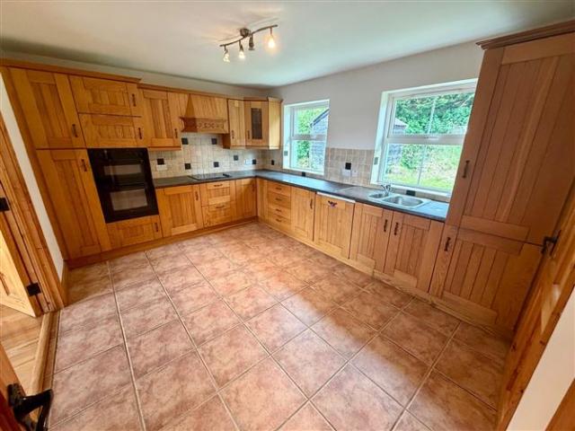 285,000 | 12 Castleburn, Ballymote, Co. Sligo E & M Scanlon Auctioneers & Estate Agents 5007 MyHome. Ie Residential