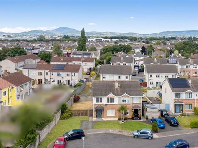 285,000 | 35 Woodbury Gardens, Dundalk, Co. Louth DNG Duffy 5015 MyHome. Ie Residential