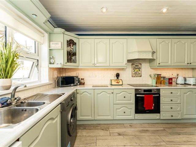285,000 | 6 Saint Brigid's Terrace, Oulster Lane, Drogheda, Co. Louth Anthony Byrne Property Services 5010 MyHome. Ie Residential