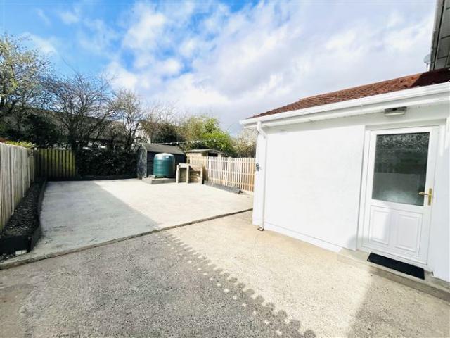 Sale Agreed | 86 Madeira Wood, Enniscorthy, Wexford Paula Treacy Estates 4990 MyHome. Ie Residential