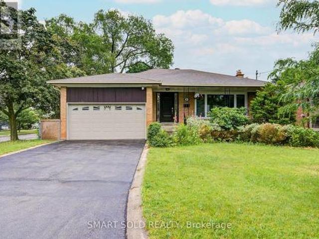 285 Churchill Avenue, Toronto, ON, M2R 1E5 house for sale | Listing ID C13525 | Royal LePage