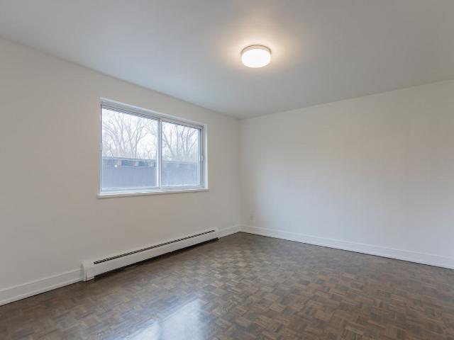 285 Erb St. W. 3 Bedroom Apartment for Rent at 285 Erb St W, Waterloo, ON N2L 1W5 Maple Hills