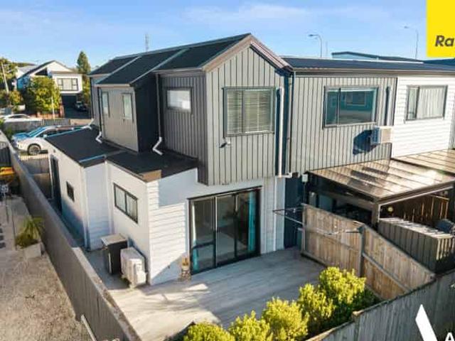 285 Te Atatu Road, Te Atatu South, Waitakere City