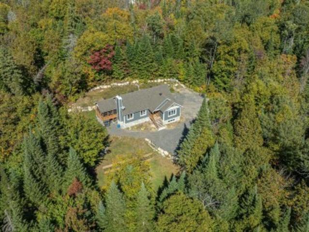 2867 Ch. Du Lac Nantel S. Mont Blanc, QC, J0T 2G0 house for sale | Listing ID 13895 | Royal LePage