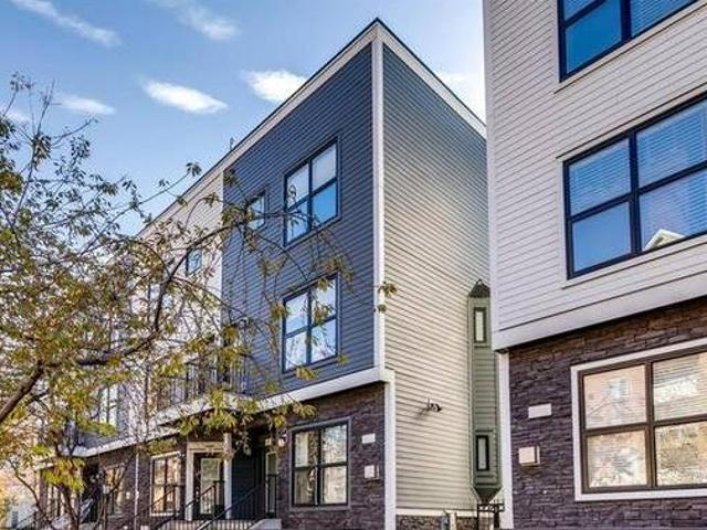 28605 15 Avenue SW Calgary AB T2R 0R4 For Sale