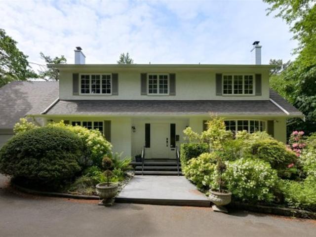 2861 Tudor Ave, Saanich, BC, V8N 1L6 house for sale | Listing ID 1034 | Royal LePage