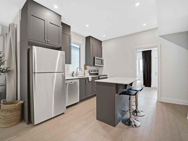 286 Arlington Avenue 2 Bedroom Apartment for Rent at 286 Arlington Ave, Ottawa, ON K1R 5T2 Centretown