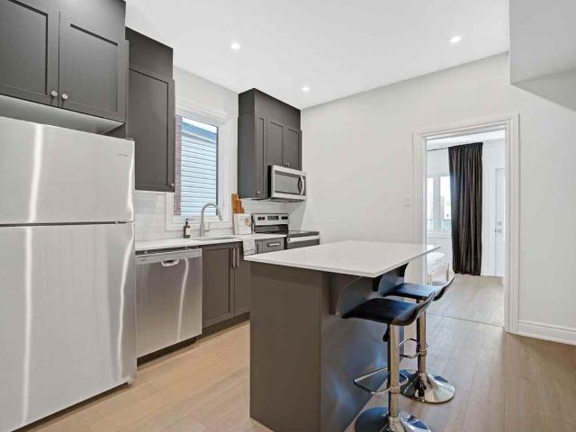 286 Arlington Avenue 2 Bedroom Apartment for Rent at 286 Arlington Ave, Ottawa, ON K1R 5T2 Centretown