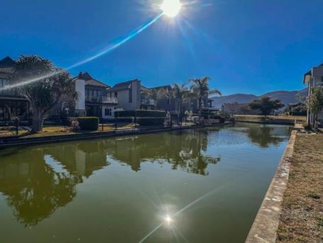 286 m² Land available in The Island Estates