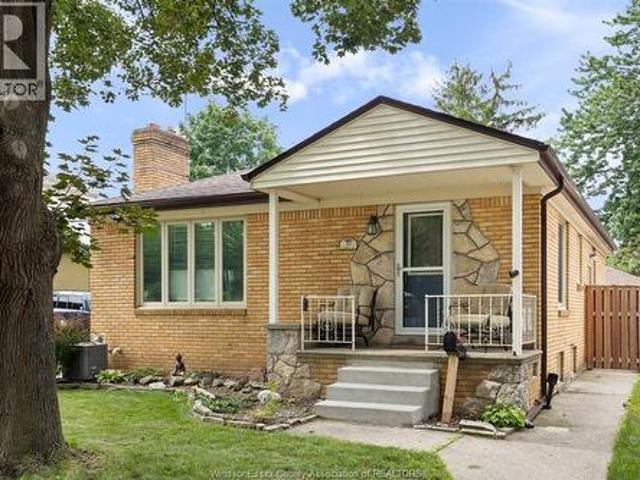 287 Isabelle Place, Windsor, ON, N8S 3A7 house for sale | Listing ID 26017 | Royal LePage