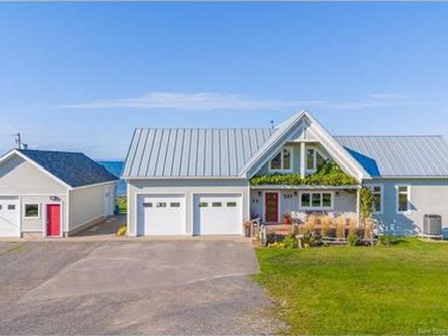 287 Rue De L'Ile St, Caraquet, NB, E1W 1B5 Luxury House for sale | Listing ID NB139619 | Royal LePage Carriage Trade Luxury Properties