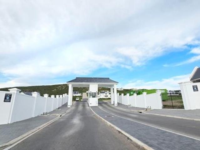 288 m² Land available in St Helena Views