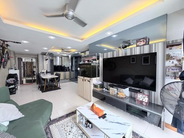 288A Punggol Place HDB Apartment For Sale, $799,999, 3 Bed 2 Bath 1,065 sqft $751.00 psf