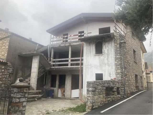289/2025 U BG Edificio in costruzione in asta a Parzanica