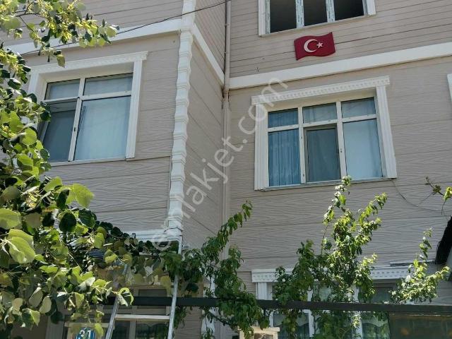 289 M2 Arsa Üzerine Kurulu Satılık Komple Bina 3 Adet 3+1