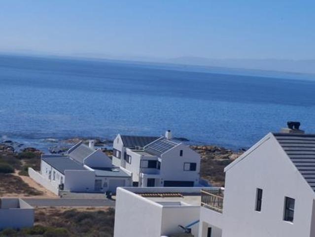 289 m² Land available in St Helena Views