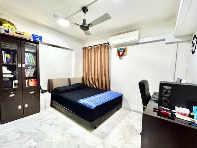 289F Bukit Batok Street 25 HDB Apartment Room Rental, $850, 1 Bed 1 Bath 1,291 sqft $0.66 psf