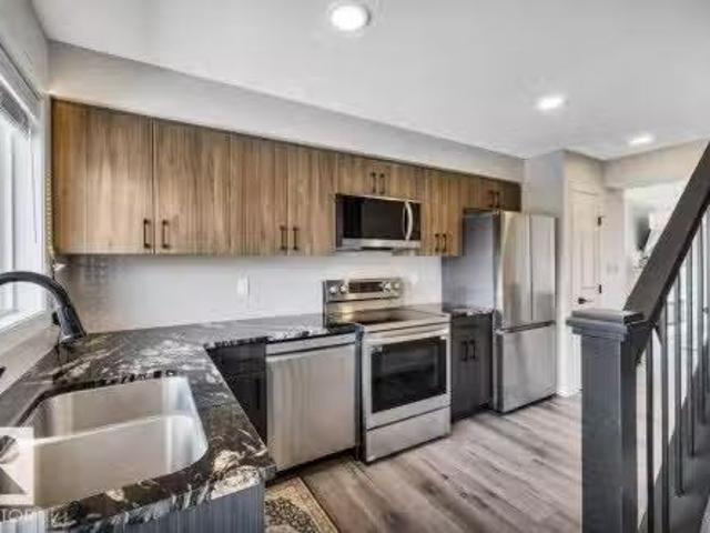 28 1530 Tamarack Boulevard, Edmonton, AB, T6T 2E6 townhouse.