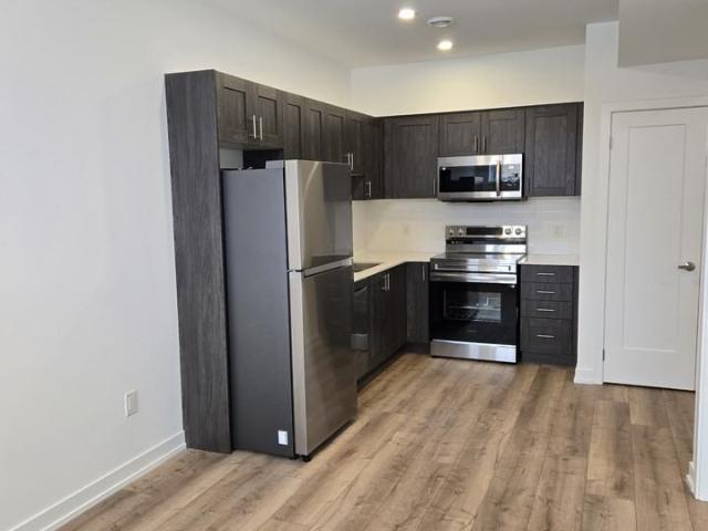 28 30 Cartier Court 1 Bedroom Apartment for Rent at 28 Cartier Crt, Welland, ON L3B 1A4
