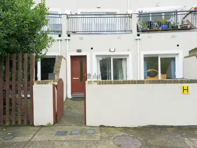 28 The Crescent, Ongar Village, Ongar, Dublin 15 is for rent