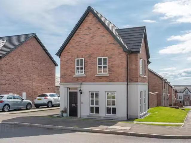 28 Ballyveigh Crescent
