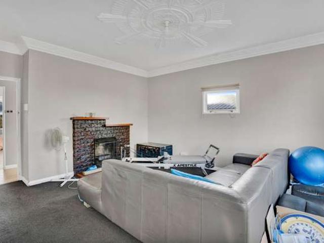 28 Bayly Road, Moturoa, New Plymouth