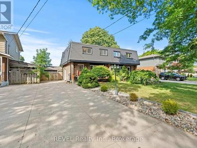 28 Black Knight Road, St. Catharines Lakeport, ON, L2N 3C1 house for sale | Listing ID X13691 | Royal LePage