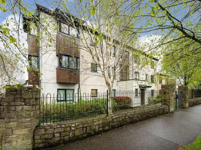 28 Blackthorn Hill Drive, Rathcoole, Co. Dublin