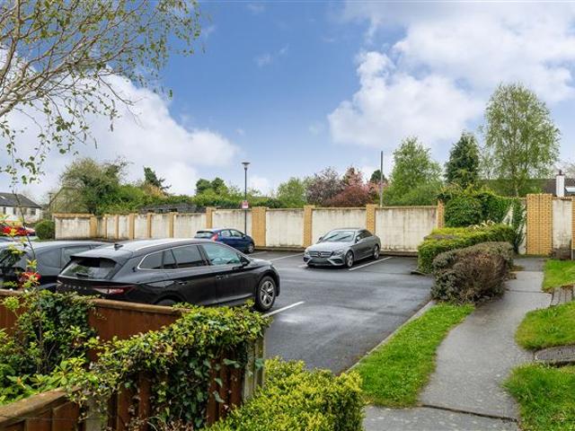 28 Blackthorn Hill Drive, Rathcoole, Co. Dublin Ray Cooke Auctioneers 4922 MyHome. Ie Residential