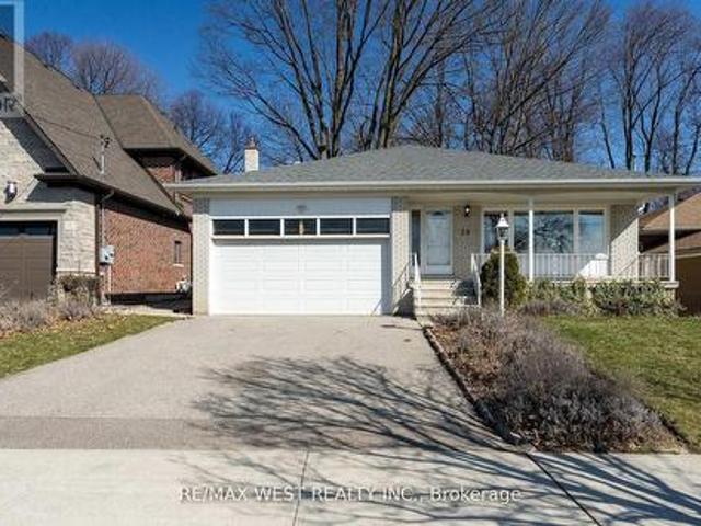 28 Braywin Drive, Toronto, ON, M9P 2N9 house for sale | Listing ID W13485 | Royal LePage