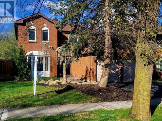 28 Chickadee Crescent, Brampton, ON, L6Z 3L2 house for sale | Listing ID W13114 | Royal LePage