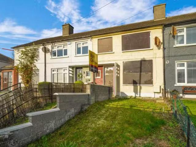 28 Deanstown Avenue, Finglas, Dublin 11 is for sale