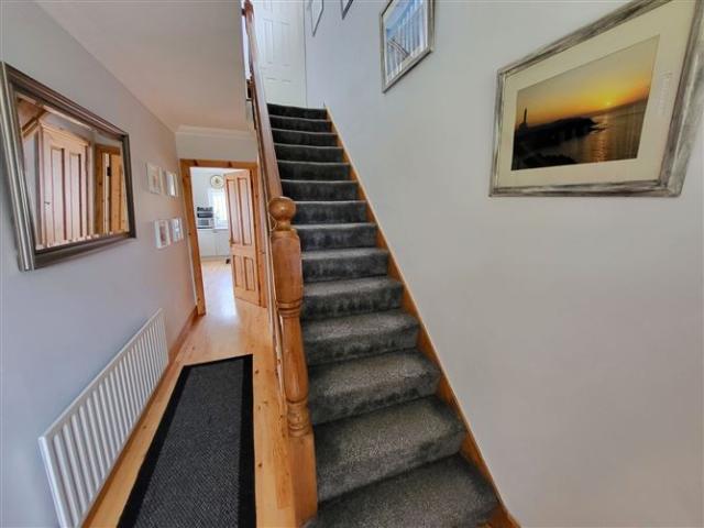 28 Deerpark Walk, Blessington, Wicklow Nugent Auctioneers 4928 MyHome. Ie Residential