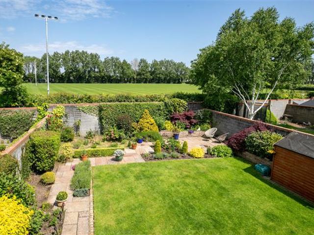 28 Delbrook Manor, Dundrum, Dublin 16 John O'Sullivan Property Consultants 4930 MyHome. Ie Residential