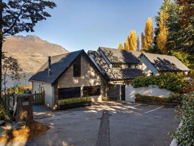 28 Evergreen Place, Sunshine Bay, Queenstown