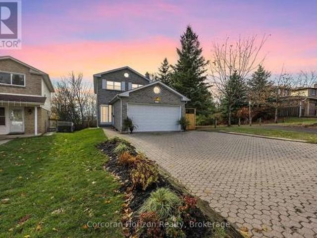 28 Fox Run, Barrie Letitia Heights, ON, L4N 5L5 house for sale | Listing ID S12008 | Royal LePage